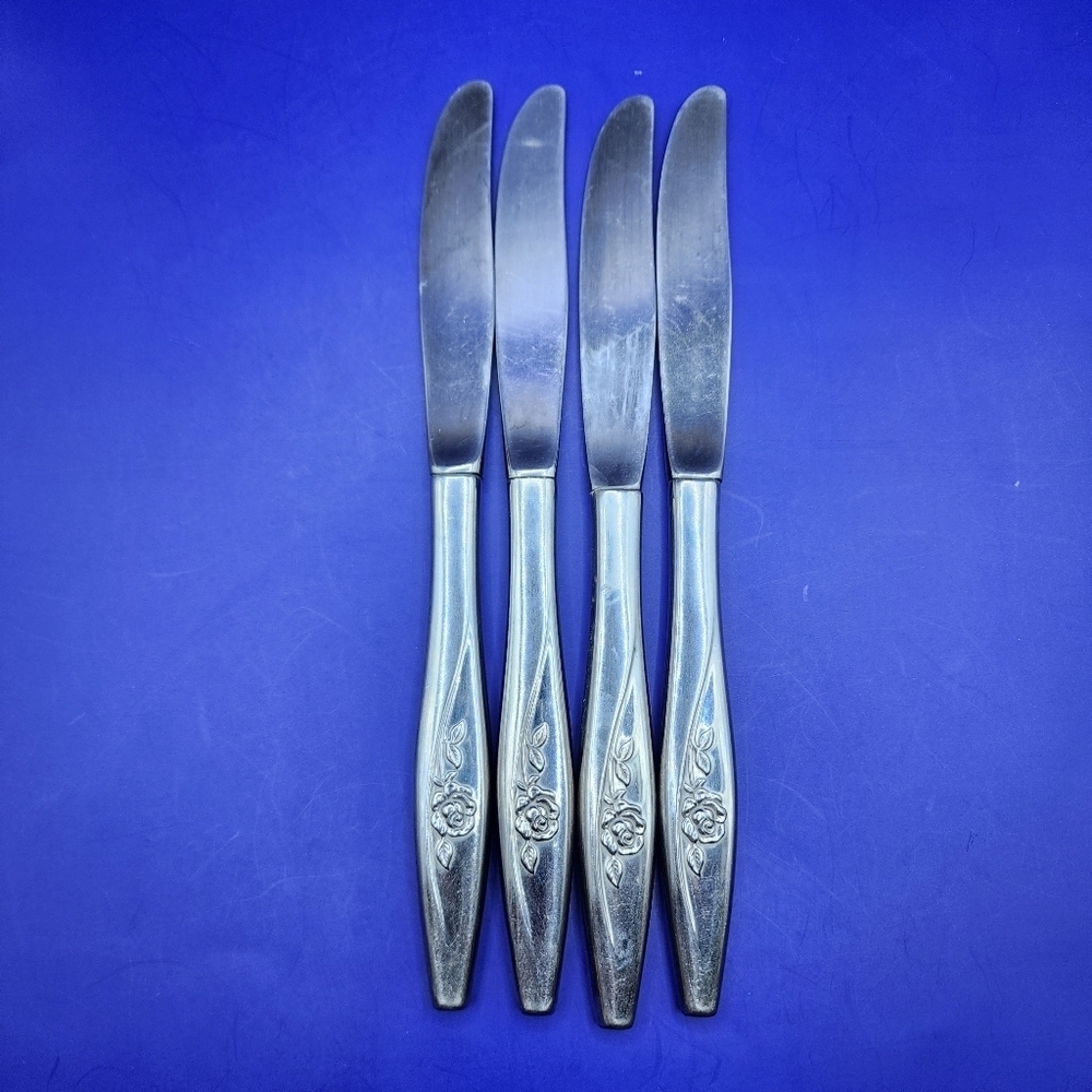 4 Oneida Lasting Rose Dinner Knives Stainless Steel Oneidacraft Deluxe Vtg